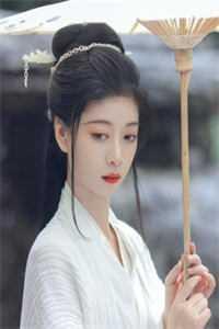 低头不见抬头见片尾曲